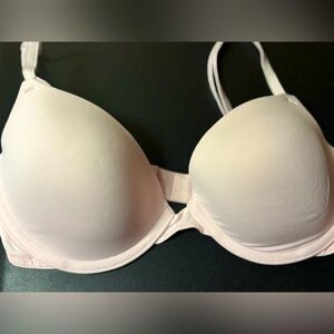 Light pink where everywhere Demi 32 day Victoria’s Secret pink
